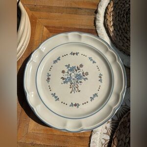 Vintage Cottage Core Dinner Plates x2